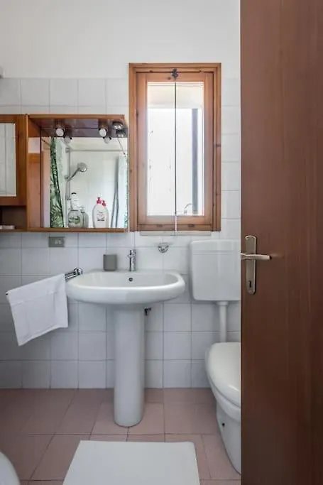 Appartamento Design Dwelling Near Policlinico Modena